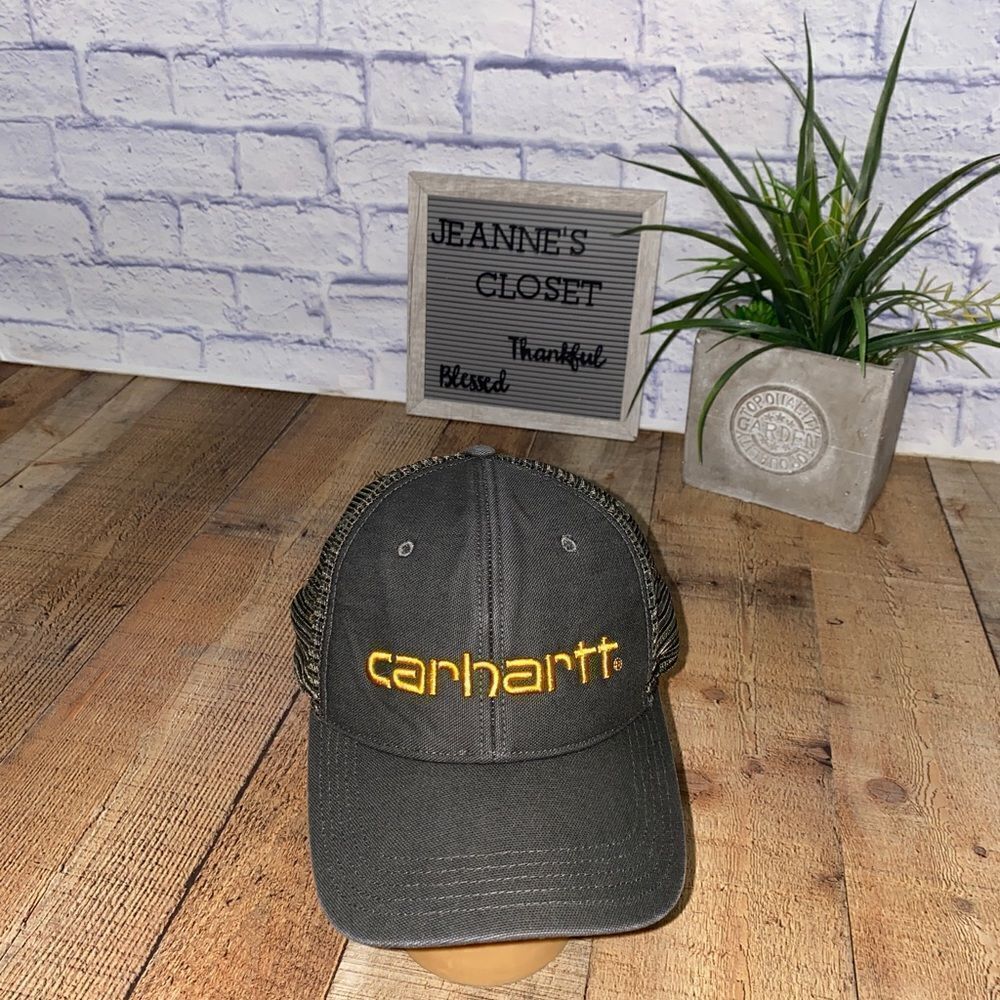 Carhartt hat with embroidered Carhartt